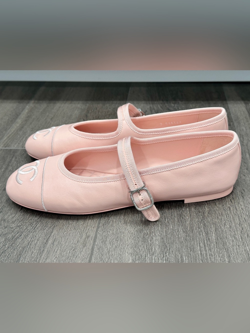 2026 CHANEL CC LOGO PINK LEATHER MARYJANE BALLET FLATS SHOES SILVER BUCKLE 40.5 - Picture 10 of 14